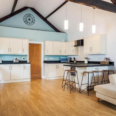 The Beach House - Fully Refurbed March 2024 Oystermouth Экстерьер фото