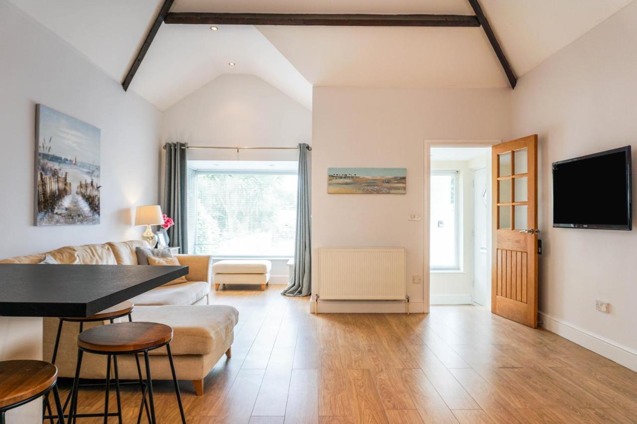The Beach House - Fully Refurbed March 2024 Oystermouth Экстерьер фото