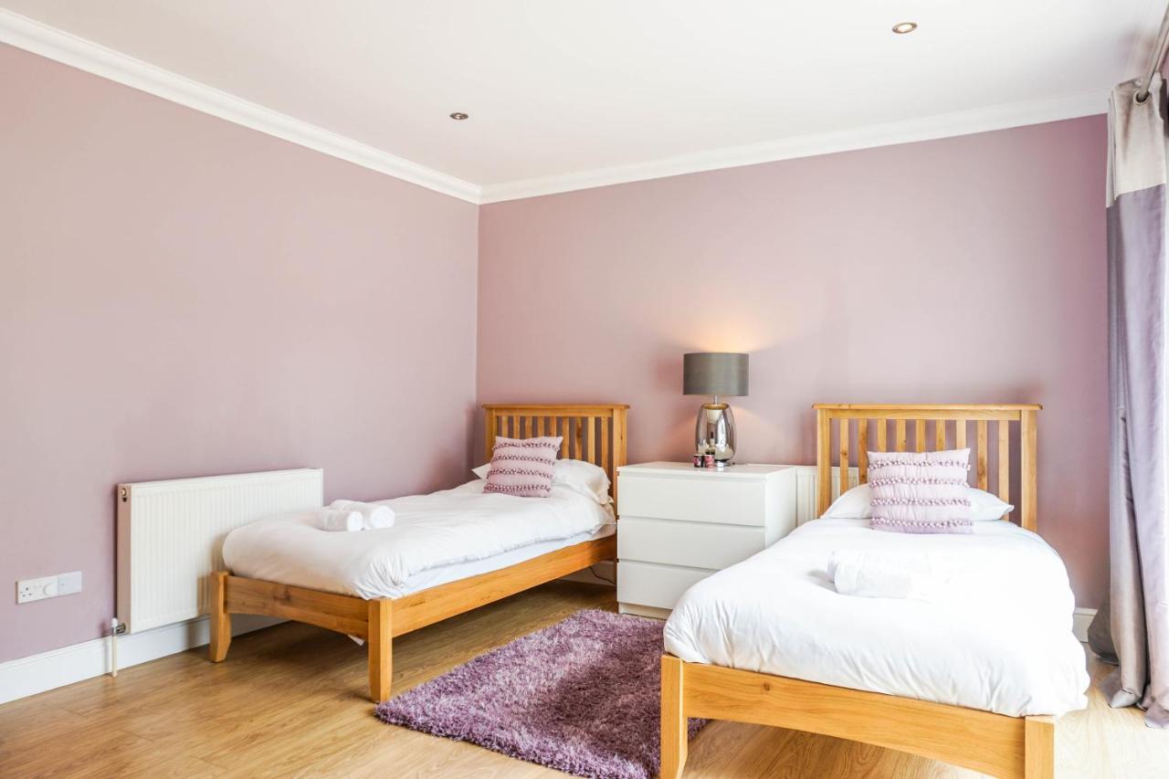 The Beach House - Fully Refurbed March 2024 Oystermouth Экстерьер фото